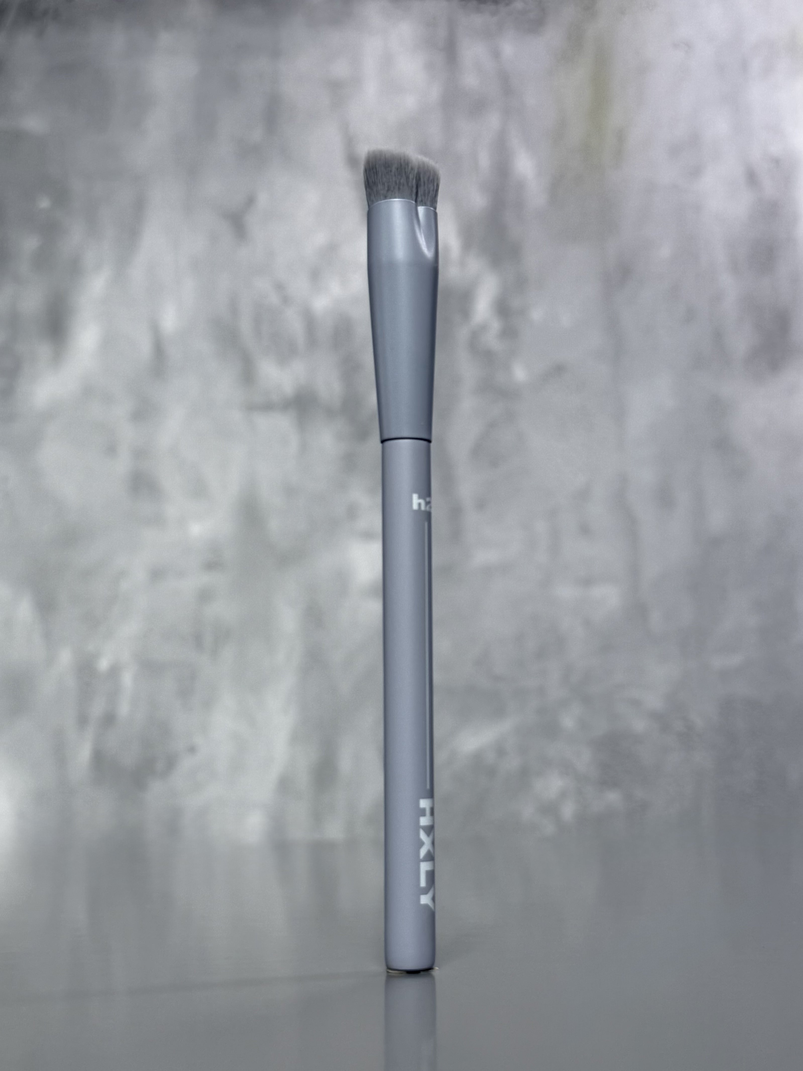 H2 - BRUSH - HEART CONCEALER PERFECTOR - HXLY COSMETICS