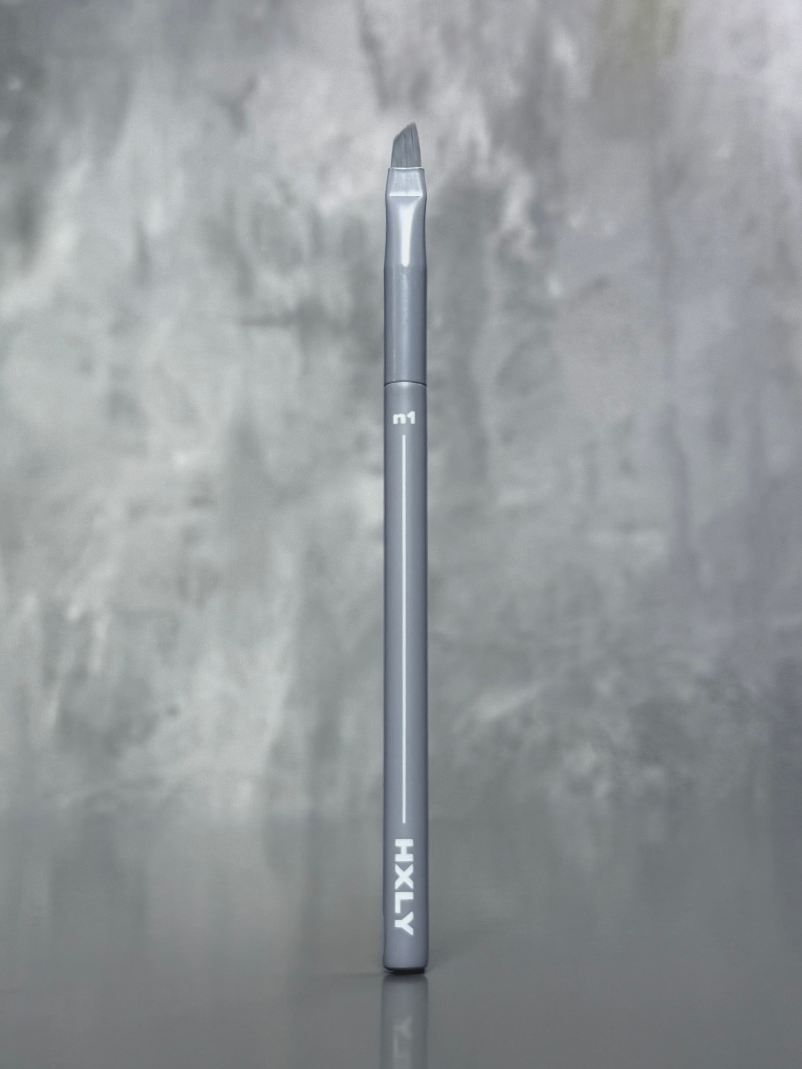 N1 - BRUSH - SUPER SHARP ANGLE / EYEBROWS / EYE LINER - HXLY COSMETICS