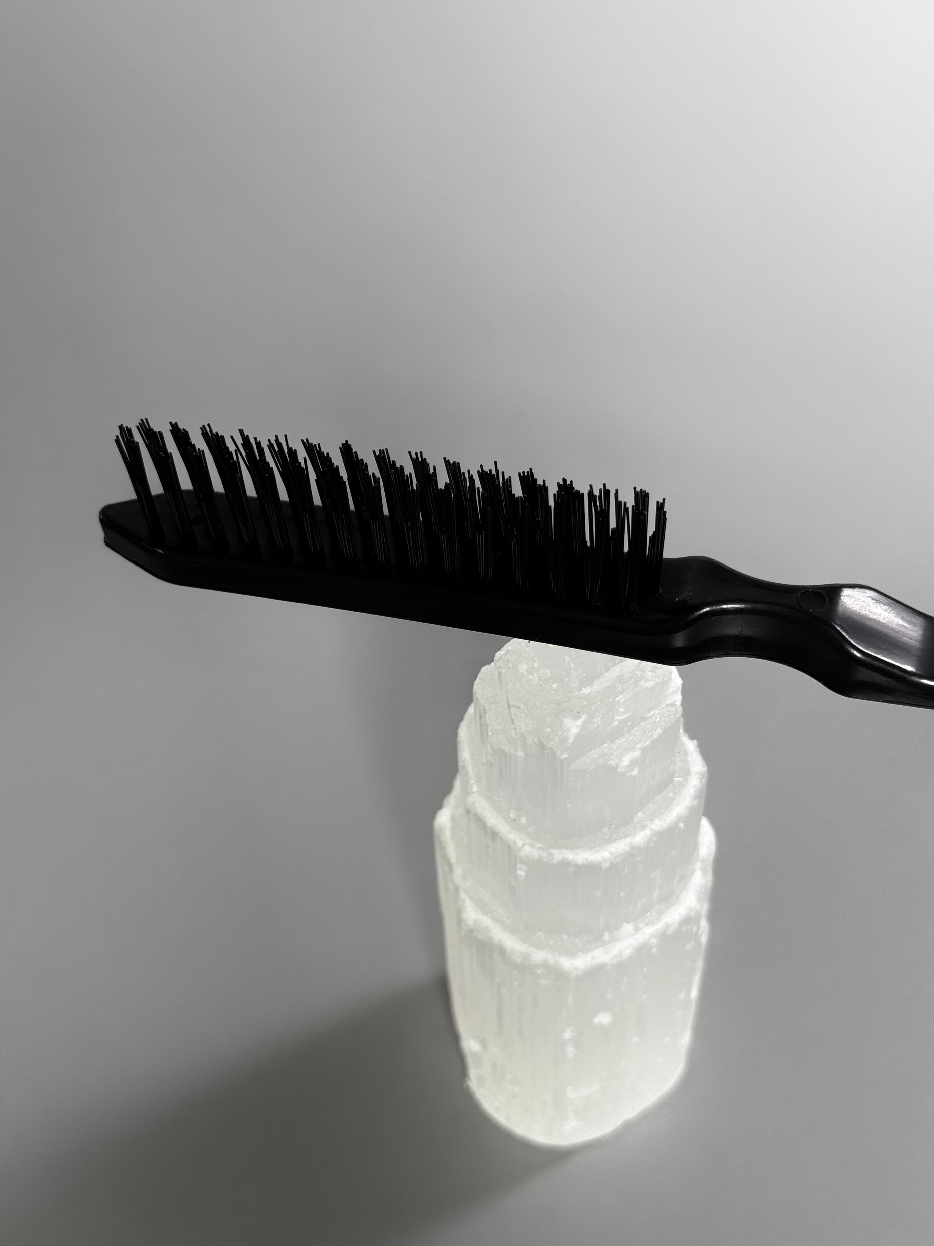 HXLY TEASING AND SECTIONING BRUSH - HXLY COSMETICS